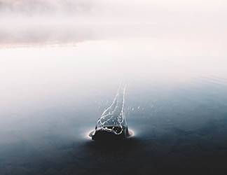 dry eyes droplet  250x376.jpg